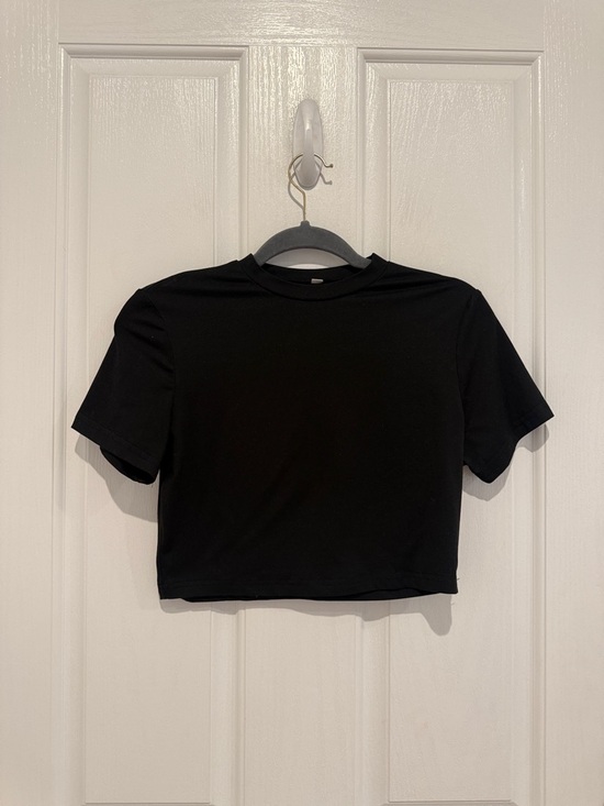 🌴Black basic cropped tee - Picture 2 of 5